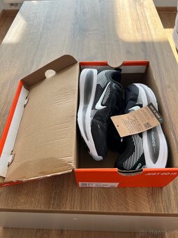 Nike VOMERO 18 NOVÉ - 3