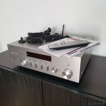 Yamaha R-N803D_ top stav - 3