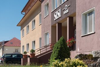 Ubytovanie - Novo zrekonštruovaná časť ubytovne SISI House - 3
