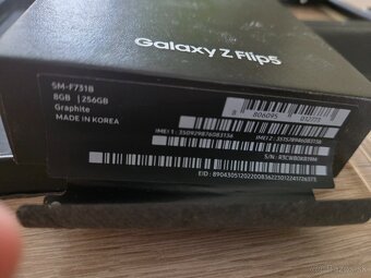 Samsung galaxy Z flip5 8/256 graphit - 3