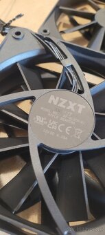 Predám 4 kusy kvalitných a tichých ventilátorov NZXT 120mm - 3
