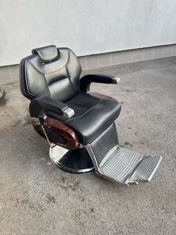 Barber kreslí - 3