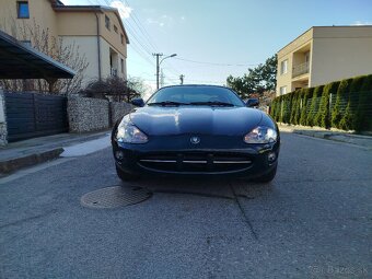Jaguár XK8 4.0i v8 - 3