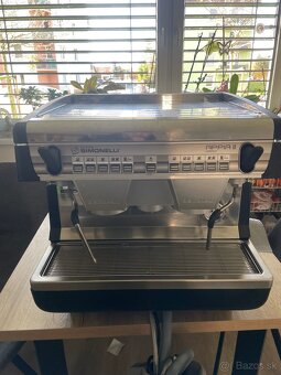 ☕️ Profesionálny kávovar Nuova Simonelli Appia II – 2-pákový - 3