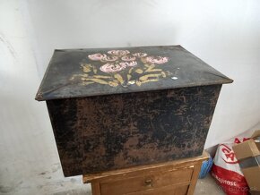 Predám starú plechovú truhlicu - 3