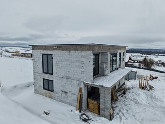 NA PREDAJ I TRIA KLIN I 3 izbové byty - 3