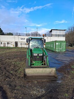 John Deere 3045R - 3