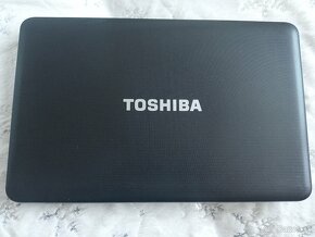 rozpredám na diely notebook Toshiba satellite c850 - 3