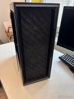 Kompletná stolová PC zostava - 3
