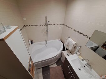 Predám 4izbový byt v Revúcej - 3