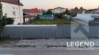Stavebný pozemok Nesvady, 540 m2 neďaleko centra - 3