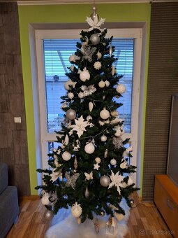 Vianočný umelý stromček - výška 270cm - 3