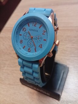 Nádherné dámske hodinky.. rôzne farby - 3