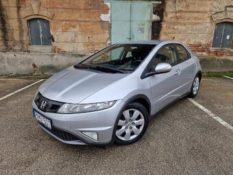 Honda Civic VIII 1.8 i-VTEC Ufo - 3