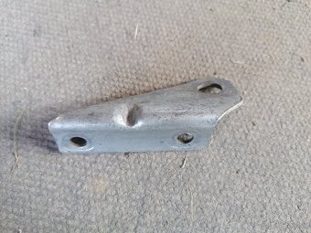 Držiak výfuku na CZ 175/ 487 - 3