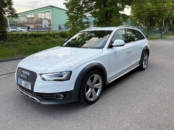 Audi A4 B8 Allroad - 3