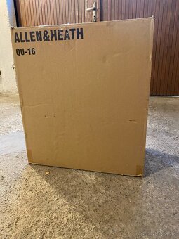 Digitálny mixážny pult Allen & Heath QU-16 - 3