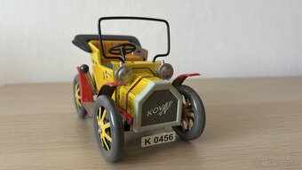 Retro hračka Dědeček automobil KOVAP - 3