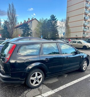 Ford Focus 1.6i - 3
