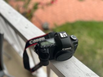 Plnoformatova zrkadlovka Canon EOS 5D MarkII - 3