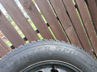 Predám zimné pneu značky Dunlop 205/60 - 3