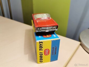 Corgi toys Chrysler Imperial - 3