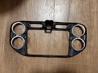 Predám rámik okolo rádia – VW Tiguan (2009) - 3