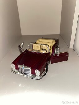 Mercedes-Benz 280SE 1:18 - 3
