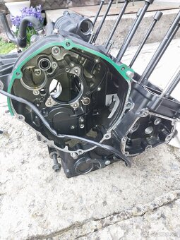 Yamaha R1 - 3