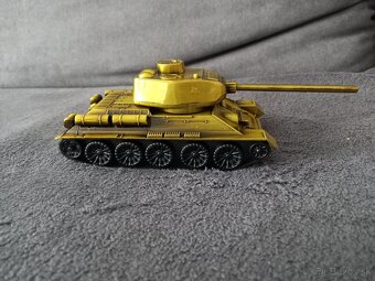 Kovový model T-34 - 3