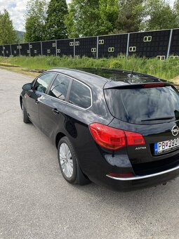 Opel Astra j sports tourer 1.4 turbo 103kw 29000km - 3