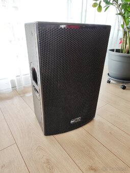 Predám RCF TT22a - 3