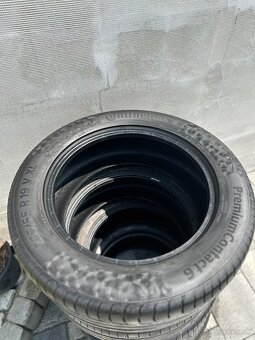 255/55 R 19 pneumatiky na leto Touareg - 3