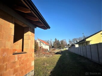 AFYREAL predaj pozemku na stavbu rodinného domu s menšou nov - 3