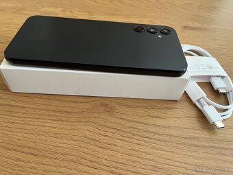 Samsung A14, 4GB/64GB cierny - 3