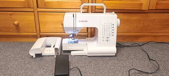 Predám šijací stroj Singer 7462+príslušenstvo - 3