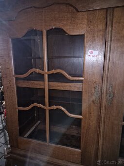 10 - Predám masívnu dubovú vitrínu so zásuvkami - 3
