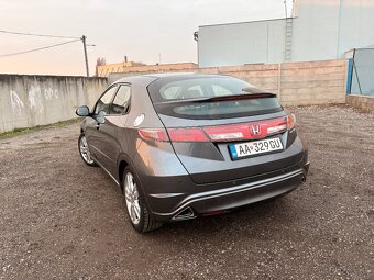 Honda Civic 2009 1.8 i-VTEC - 3