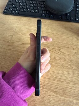 iPhone 15 128 GB - 3