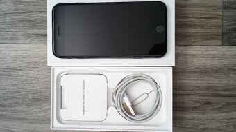 iPhone SE 2022 - 64GB - 3