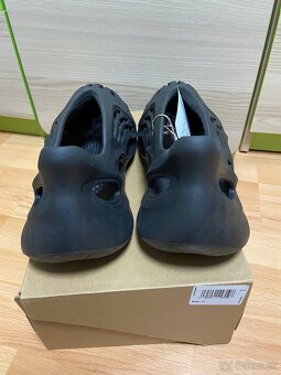 Predám Adidas Yeezy Foam Runner - 3
