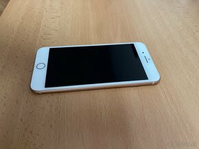 iPhone 8 Plus 64GB - 3