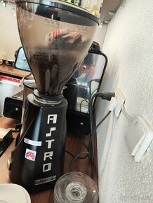 Profesionálny dvojpakovy kávovar La spaziale S2 - 3