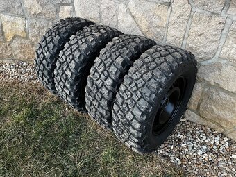 BF goodrich mud terrain KM3 215/75r15 - 3