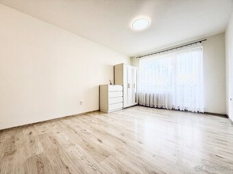 1 IZBOVÝ BYT S BALKÓNOM - DOLNÝ KUBÍN - 3