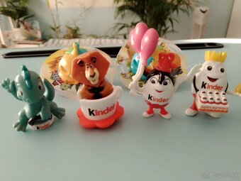 Set figúriek a hračiek Kinder - 3