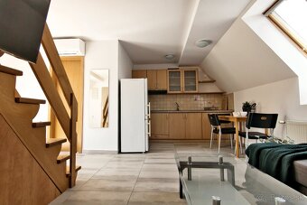 1 izbový byt v centre mesta, mezonet s parkovacím miestom - 3
