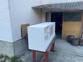 Skrinka pod tv - 3