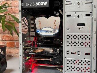 FX 8320\8GB\R7 370\SSD\600W Zdroj - 3