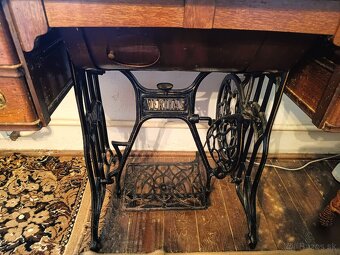 Predám šijací stroj Veritas - 3